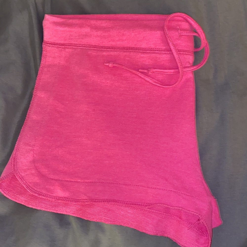 Shorts - Picture 3 of 3